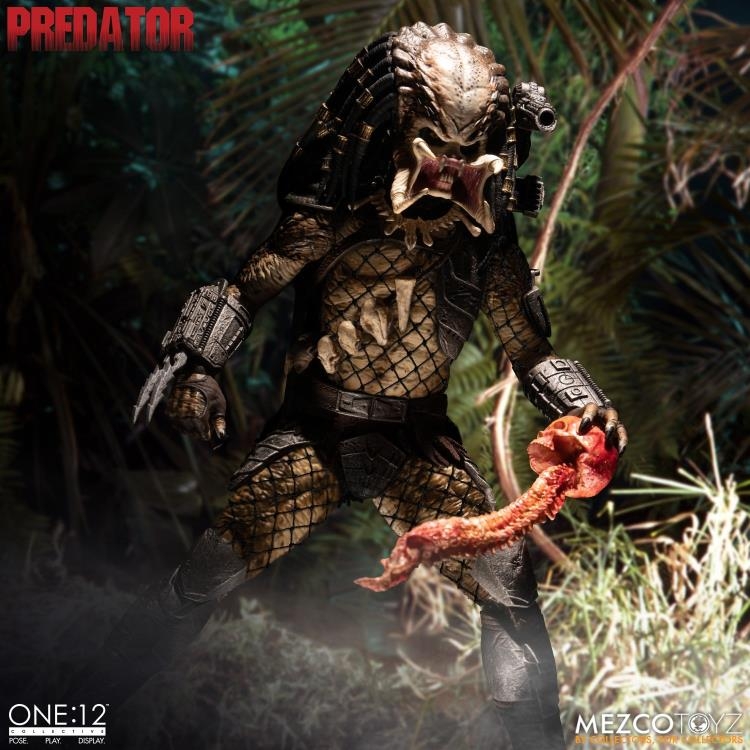 Mezco One:12 Predator Deluxe Edition Action Figure – Image 5